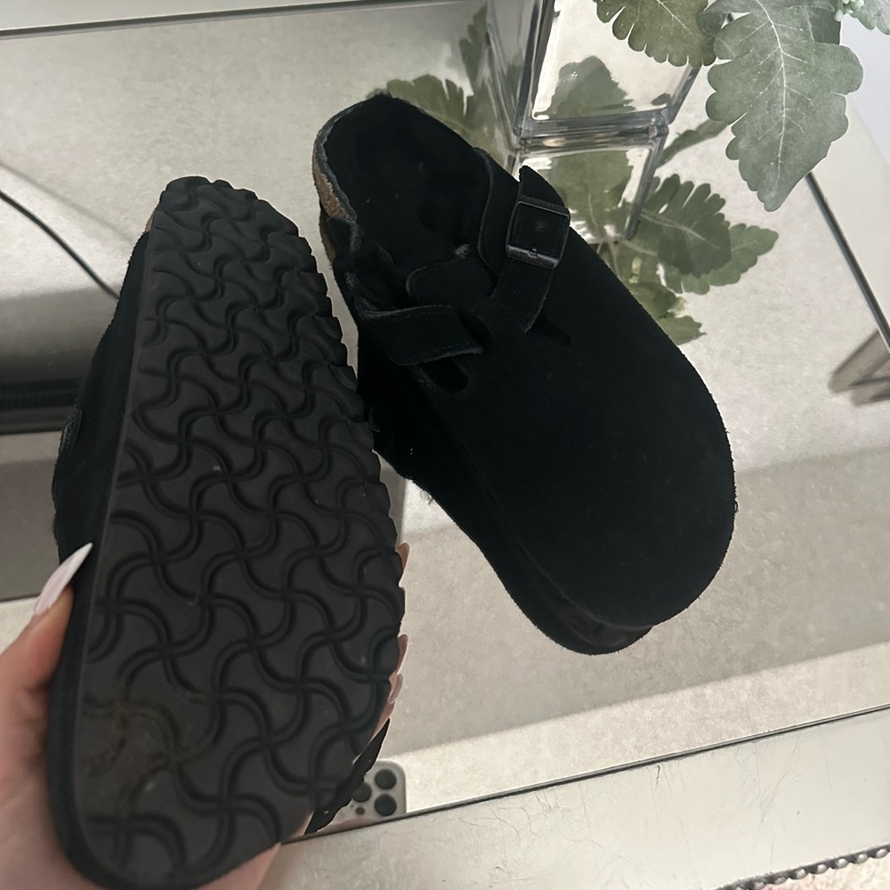 Birkenstock Black Suede Fur-Lined Clog Mule - Picture 5 of 9